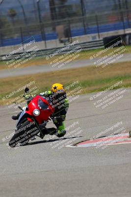 media/Jun-25-2022-Fastrack Riders (Sat) [[296e527623]]/Level 2/Outside Turn 6/